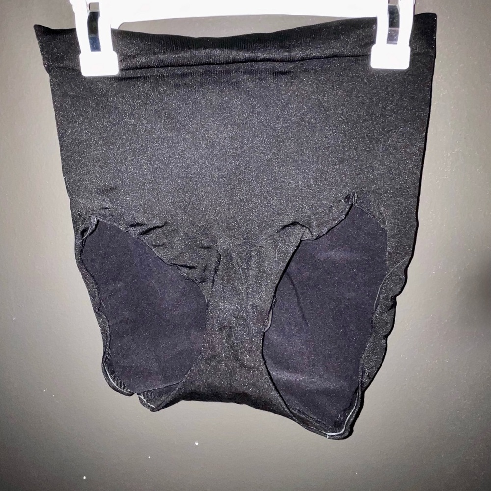 SPANX Black shape wear Large